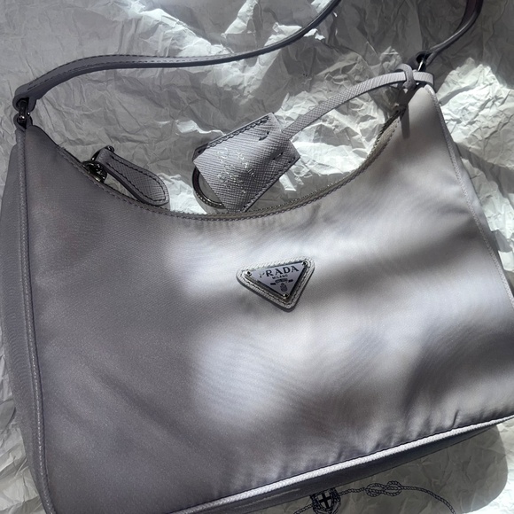 Authentic Prada Re-Edition 2005 Mini Nylon Bag Lavender (with Dustbag) - Picture 2 of 8